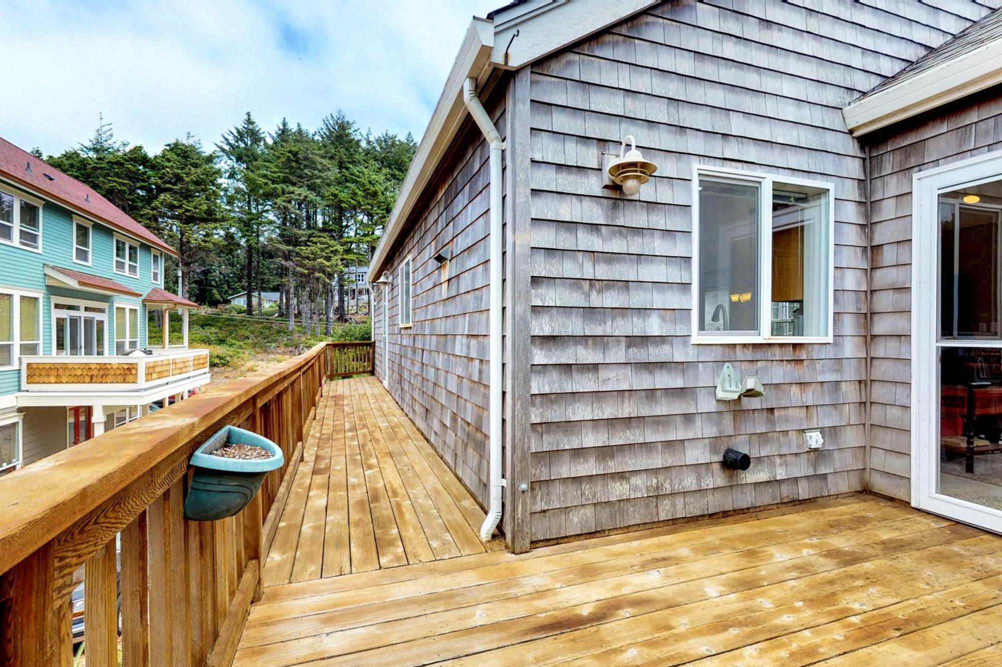 Beach House With A Park Lincoln City Exterior photo